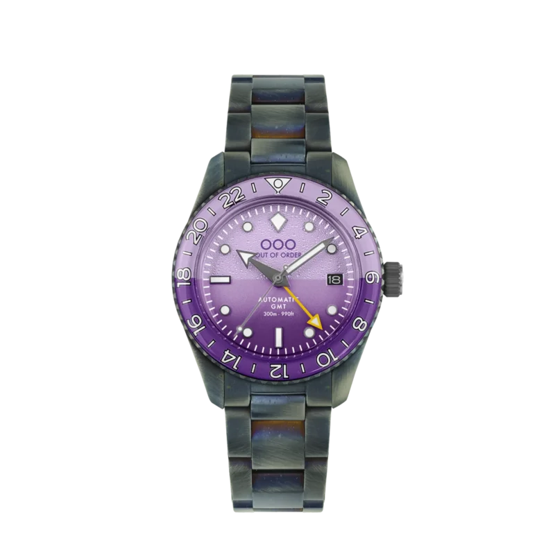 Shaker GMT Dark Violet · Ultra Distressed